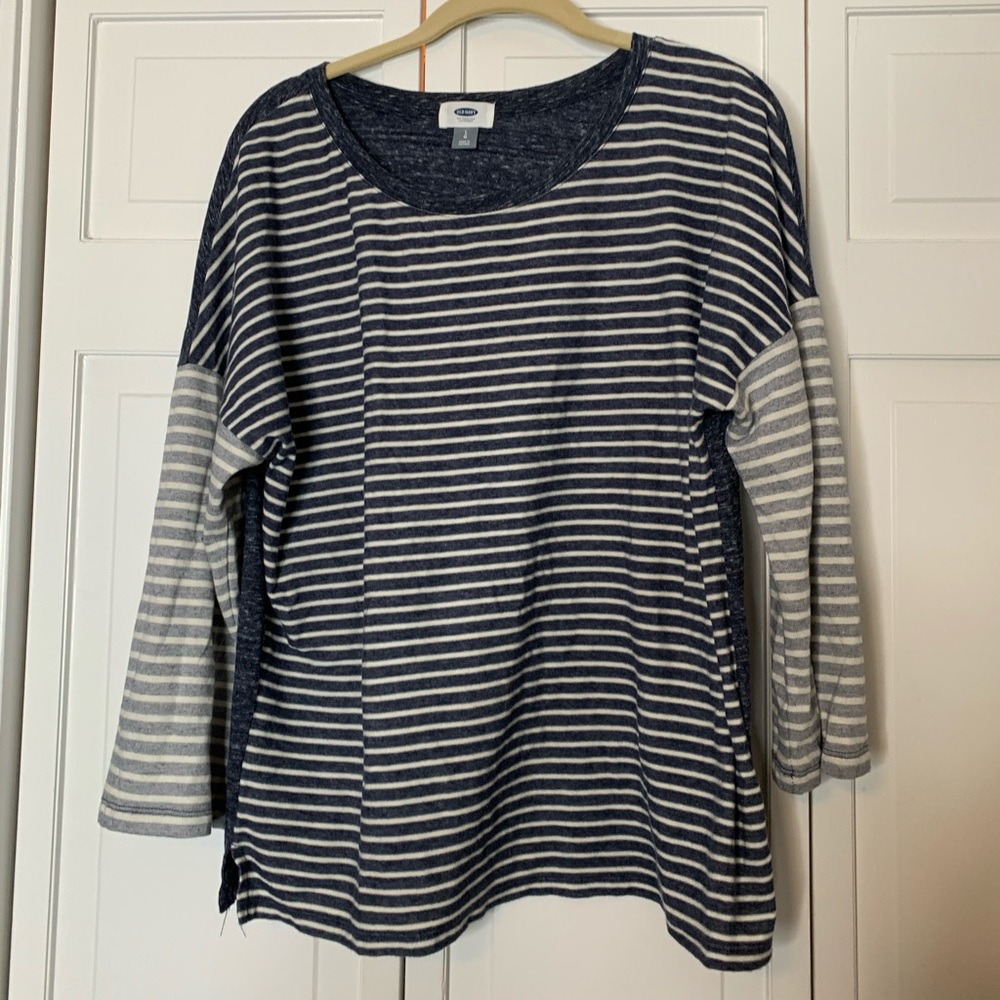 Striped crop sleeve shirt